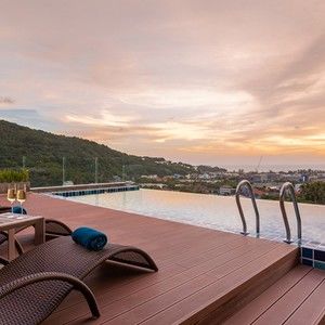 Meet your Posher, Troy